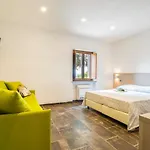 6 Bedroom Cozy In Passignano Sul T *