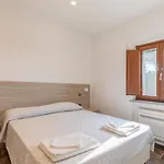 6 Bedroom Cozy In Passignano Sul T *