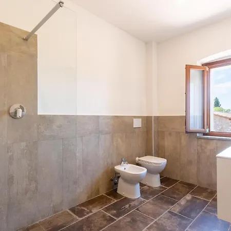 Dom wakacyjny 6 Bedroom Cozy In Passignano Sul T