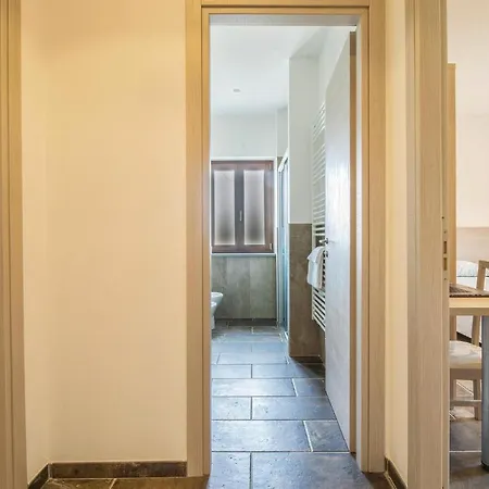 6 Bedroom Cozy In Passignano Sul T * Passignano sul Trasimeno