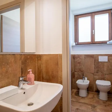 6 Bedroom Cozy In Passignano Sul T *