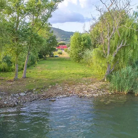 펜션 Beautiful In Passignano Sul T 파시냐노술트라시메노