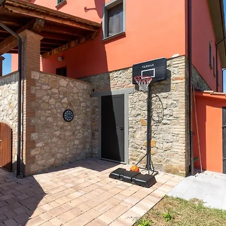 6 Bedroom Beautiful In Passignano Sul T Nyaraló Passignano sul Trasimeno