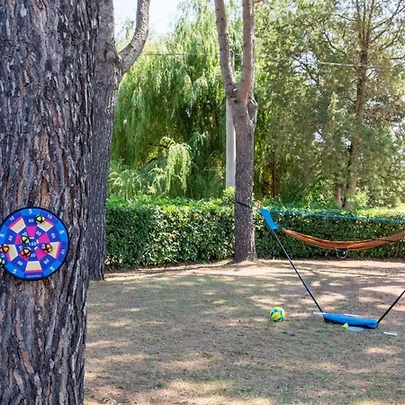 6 Bedroom Cozy In Passignano Sul T * Passignano sul Trasimeno